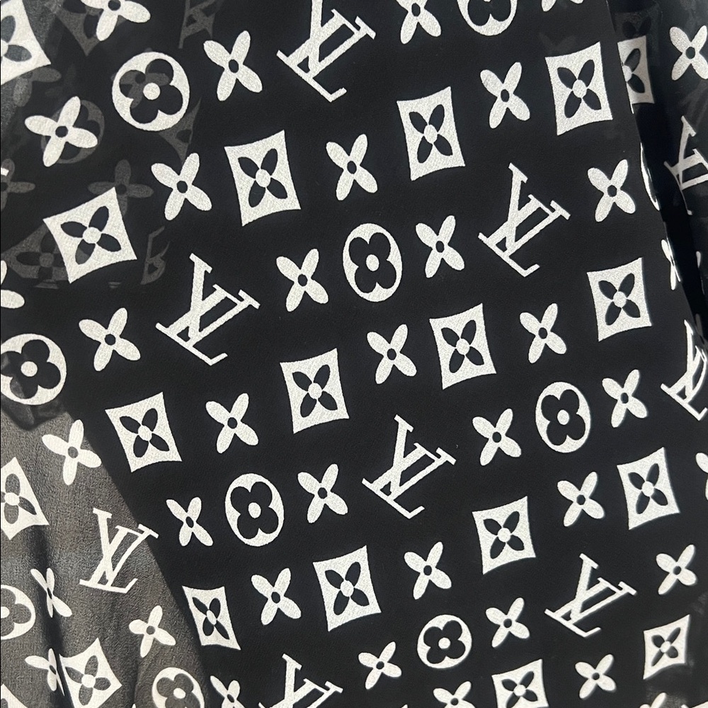 (( not authentic))NEW❤️LV Chiffon Shawl - Picture 17 of 17